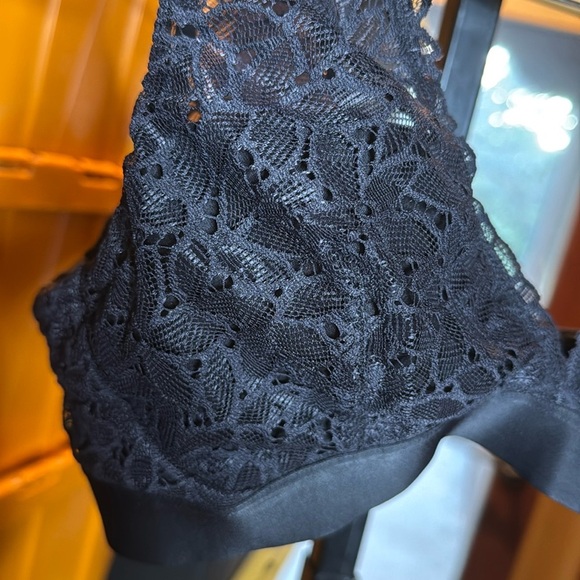 Aerie Lace Bralette in Black Size Medium - Picture 4 of 9